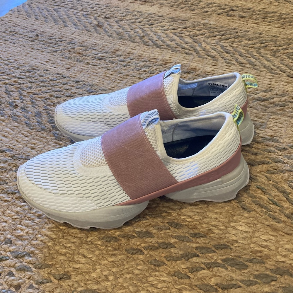 Sorel Women's Kinetic Impact Strap Shoes, like new condition, size 10